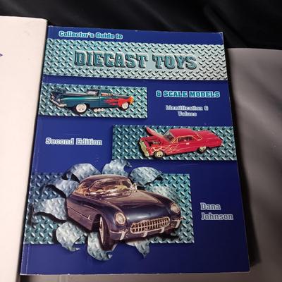 BOOKS ON COLLECTIBLES