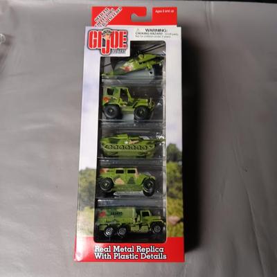 NIB GI JOE REAL METAL REPLICA WITH PLASTIC DETAILS