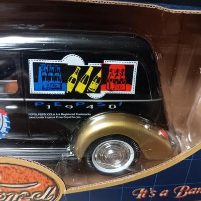 PEPSI ON A 1940 FORD AUTHENTIC DIE CAST DETAILED REPLICA BANK