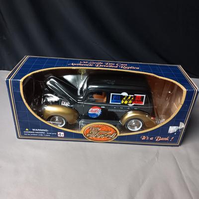 PEPSI ON A 1940 FORD AUTHENTIC DIE CAST DETAILED REPLICA BANK