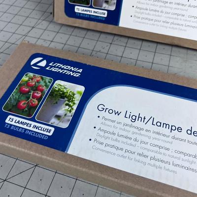2 Grow Lights NEW in The Box 