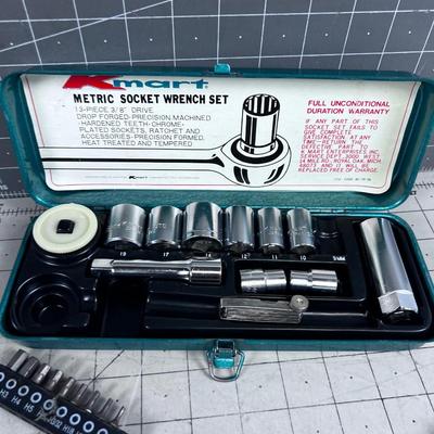 Lot of Small Hand Tools