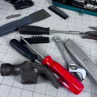 Lot of Small Hand Tools