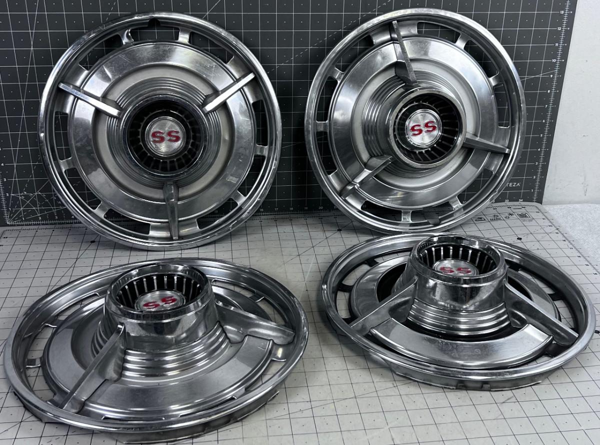 SS Hub Caps Chevy Impala 63 64 COLLECTIBLE EstateSales
