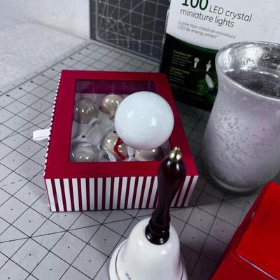 Mixed Lot of CHRISTMAS Items 
