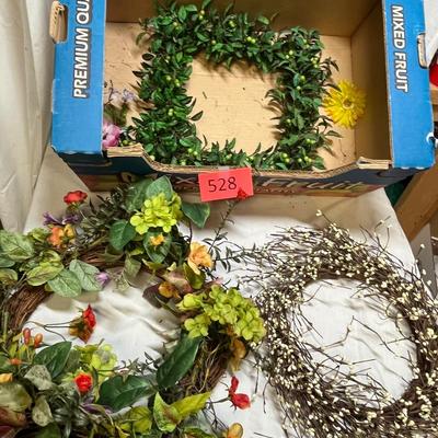 Flat of wreathes