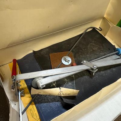 Bottle cutting kit w/ bottles