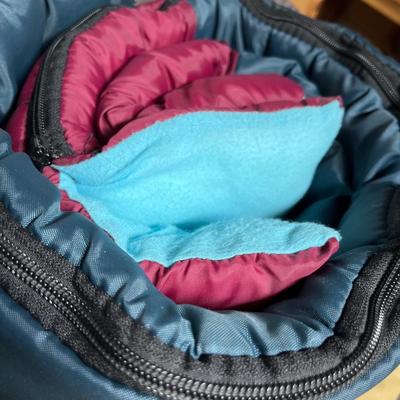 Lot of 3 sleeping bags