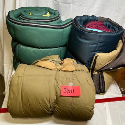 Lot of 3 sleeping bags