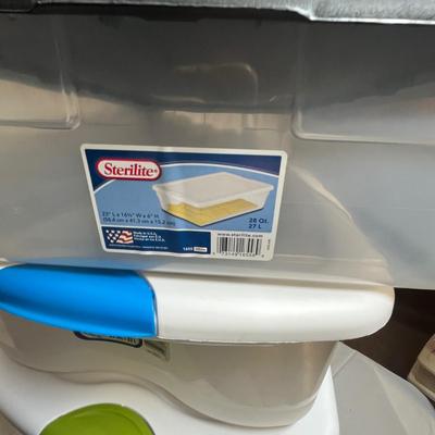 4 flat storage totes