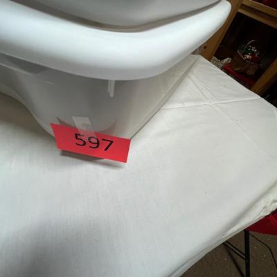 4 flat storage totes