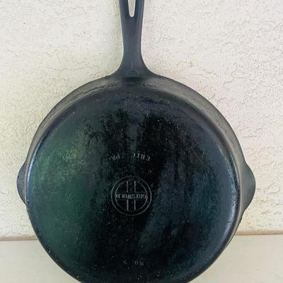 GRISWOLD #9 Cast Iron Frying Pan