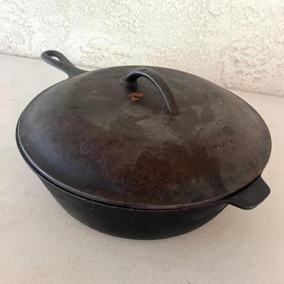 Cast Iron Notched Chicken Fryer