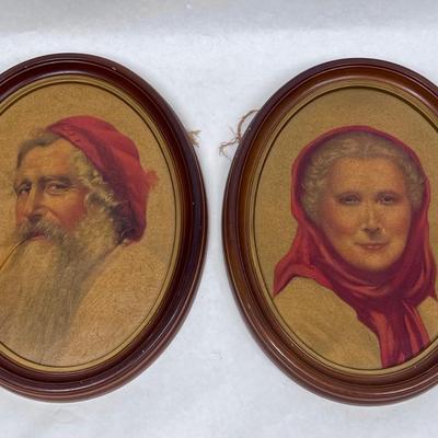 Vintage Photos Mr. and Mrs. Clause? oval frames