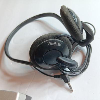 Panasonic Walkman - Matsushita Walkman with Insinga earphones and cassettes with case