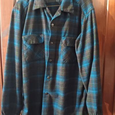 Pendleton 100% Virgin wool Men's long sleeve shirt