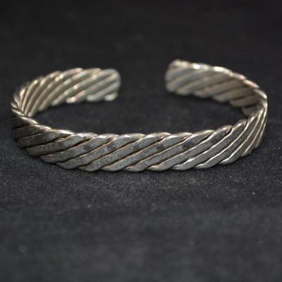 925 Sterling Hammered Link Cuff Bracelet 25.9g