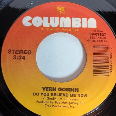 45 RPM Records -Vern Gosdin - The Highwaymen - Cherokee bend - Ray Charles - Liz Lyndell and more JUKE BOX CLASSICS!