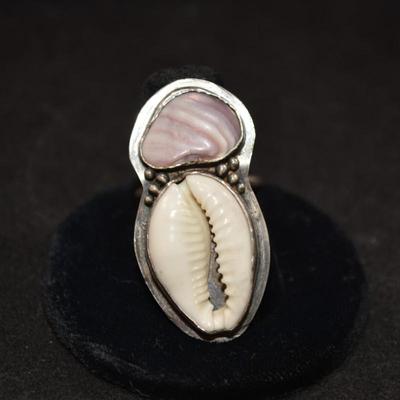 925 Sterling Cowrie Shell Ring Size 8.5 9.6g