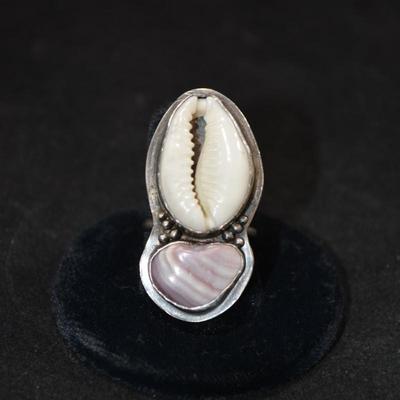 925 Sterling Cowrie Shell Ring Size 8.5 9.6g