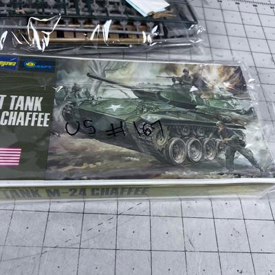 Army Models New 