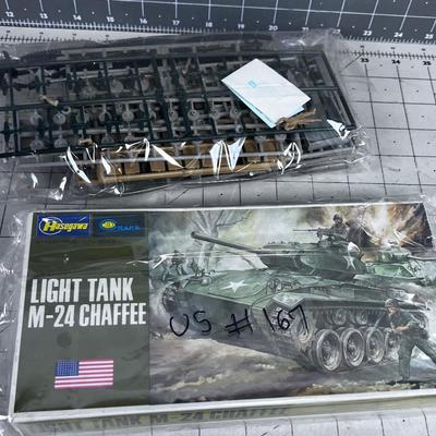 Army Models New 