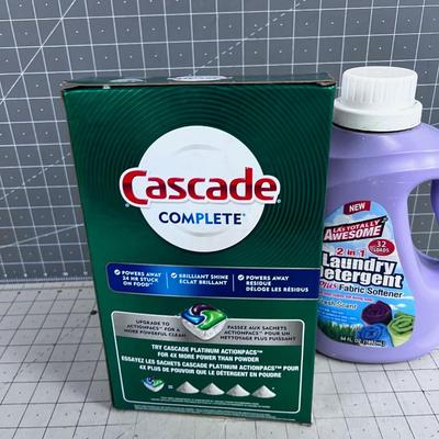 Full Cascade and 1/2 Laundry Detergent 