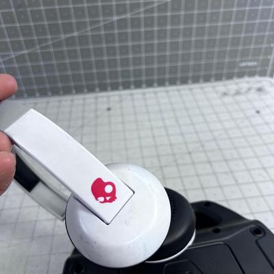Blue Tooth Speaker and Skull Candy Wireless Head phone