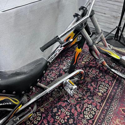 SCHWINN Low Rider Sting Ray with FLAMES 