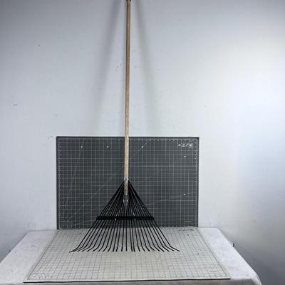 Garden Tool; Leaf Rack