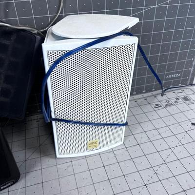 Book Shelf Speakers (4) 