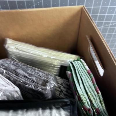 Large LOT of NEW Napkins Mixed Colors 