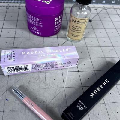 MAKE UP Products, Mixed Lot; Lip Gloss, Eye Liner, Super Bounce Mask 