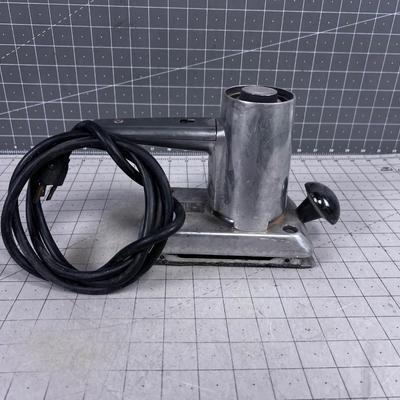 TOOLS: Heavy Duty Orbital Sander