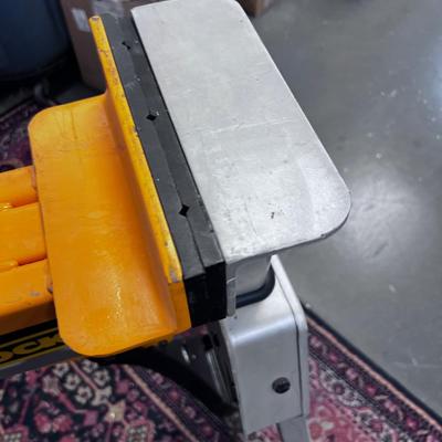 TOOLS: ROCKWELL JAWHORSE Heavy Duty Portable Work Stand 
