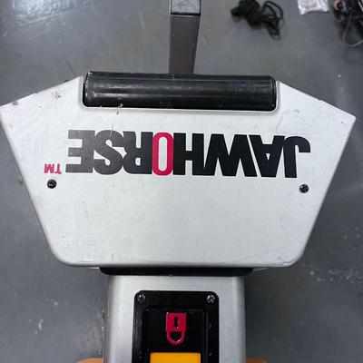 TOOLS: ROCKWELL JAWHORSE Heavy Duty Portable Work Stand 