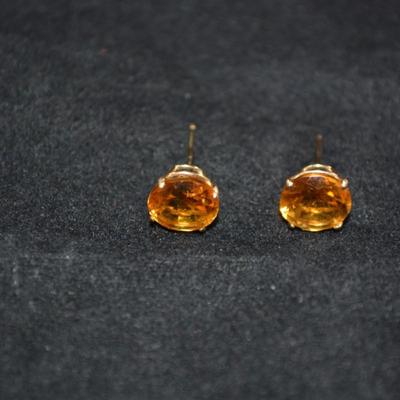 14K Gold Stud Earrings w/ Golden Tanzanite 1.3g