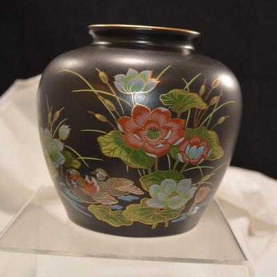 Beautiful Otagiri Japanese Hand Painted Vase 5.75