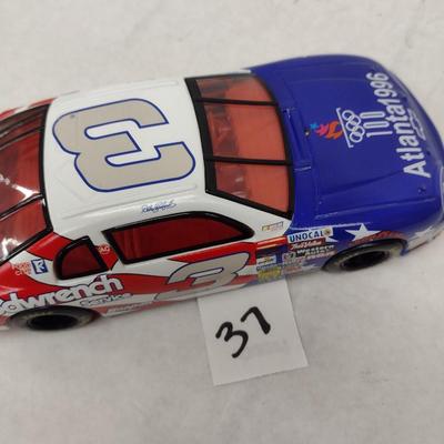 NASCAR Dale Earnhardt #3 Goodwrench Die Cast Race Car with Box (#37)