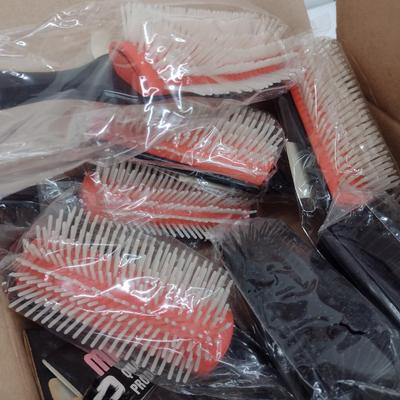 Marvy and Wilmex Brand Salon and Styling Hairbrushes New Stock 10pcs