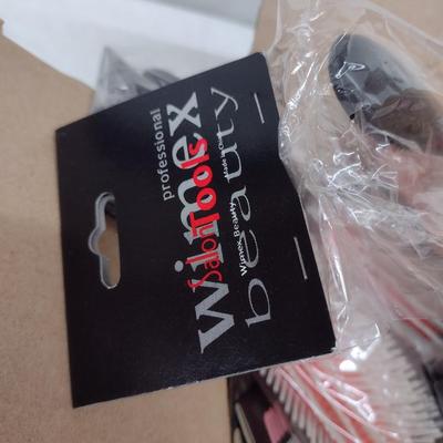 Marvy and Wilmex Brand Salon and Styling Hairbrushes New Stock 10pcs