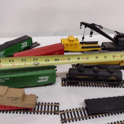 Lionel HO Train Set with Operating Crane Car Feature with Box