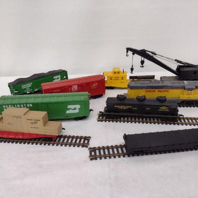 Lionel HO Train Set with Operating Crane Car Feature with Box
