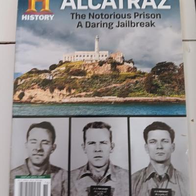 Modern War - LIFE Heroes of WWII - History - War machines back issue Military Magazines