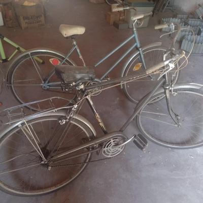 Pair of Vintage Bicycles includes a Murray Le Mans and a Sears Brand Men's Design
