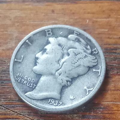 LOT 45 1937 MERCURY DIME