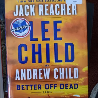 Assortment of books - mostly paperback's Great stories!