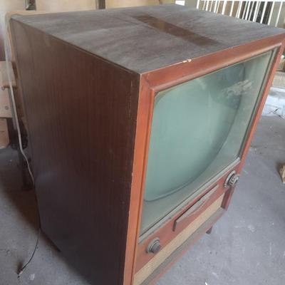 Vintage RCA Victor Model 21-S TV Console in Cherry Cabinet