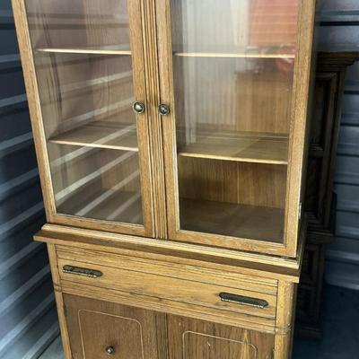 Vintage Oak China/Curio Cabinet