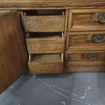 Retro Spanish Style Oak 9-drawer Dresser